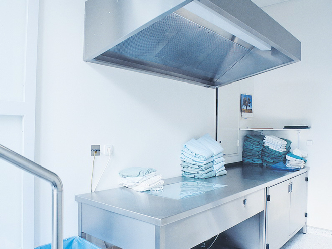 Photos Illuminating Table
