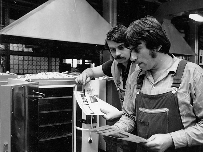 Photos History and Present
