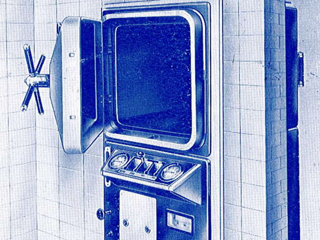 Photos History and Present
